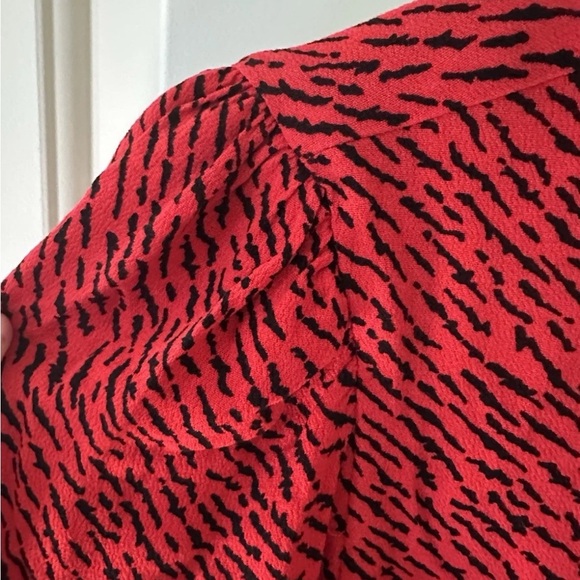 Banana Republic Red and Black Patterned Long Sleeve Dress - Picture 4 of 6